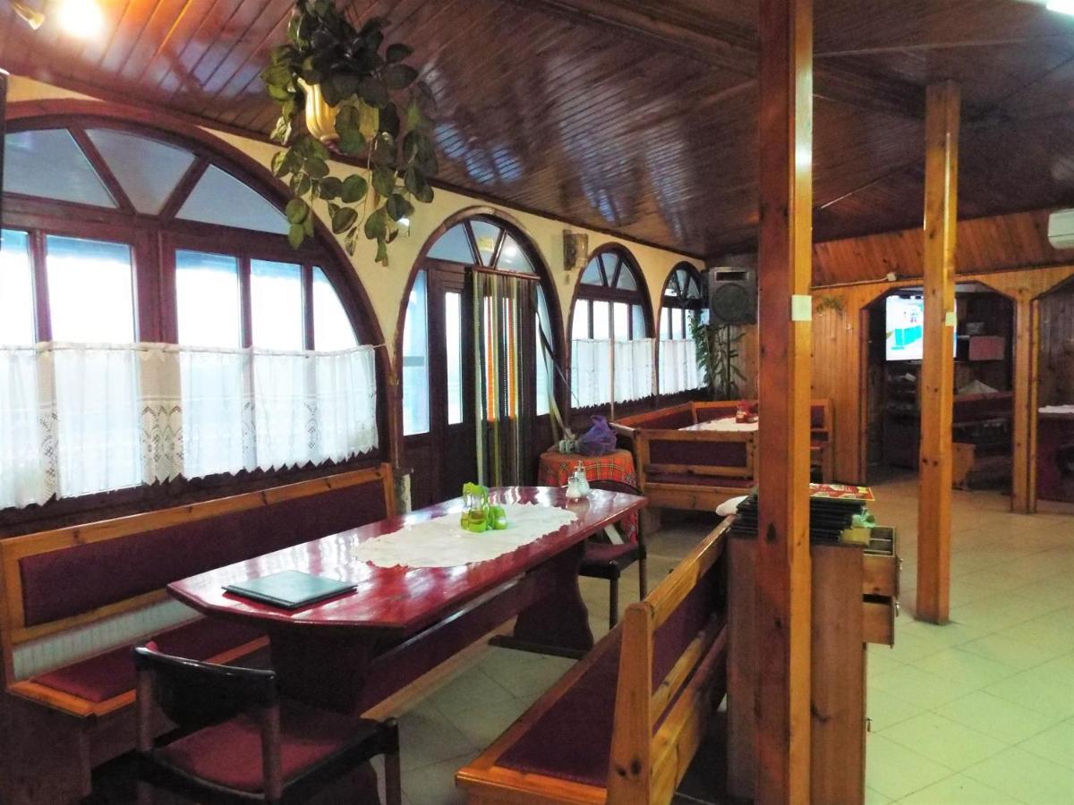 Bar & Guests Room Ela Близнаци Екстериор снимка
