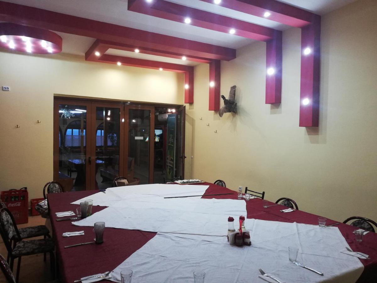 Bar & Guests Room Ela Близнаци Екстериор снимка