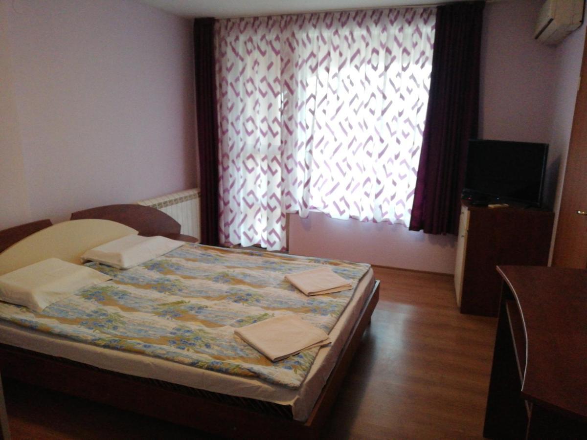 Bar & Guests Room Ela Близнаци Екстериор снимка